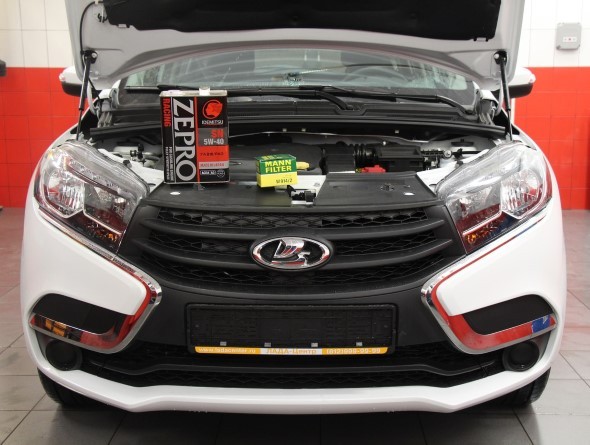 Какое масло лить в двигатель Лада Веста