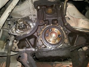 Коренные сальники ДВС: назначение, неисправности, замена