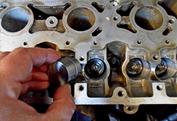 Неисправности гидрокомпенсаторов и их замена