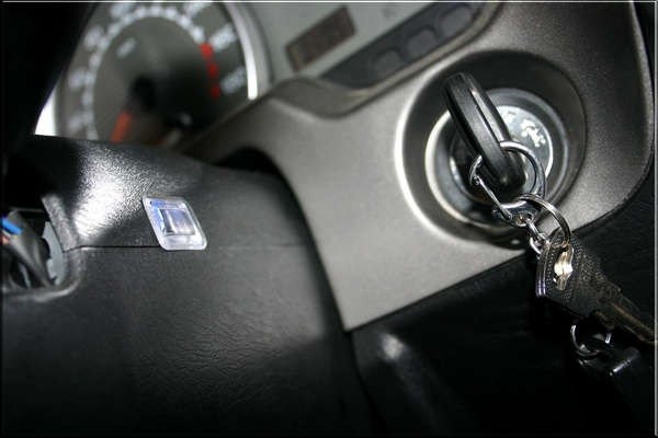 Система запуска двигателя автомобиля: электрический пуск ДВС