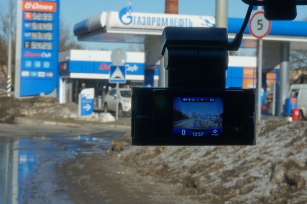 &laquo;Ты что тут, самый умный?!&raquo;: обзор сигнатурного комбо-устройства Neoline X-COP 9200c