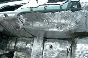 Уменьшение звука двигателя автомобиля в салоне