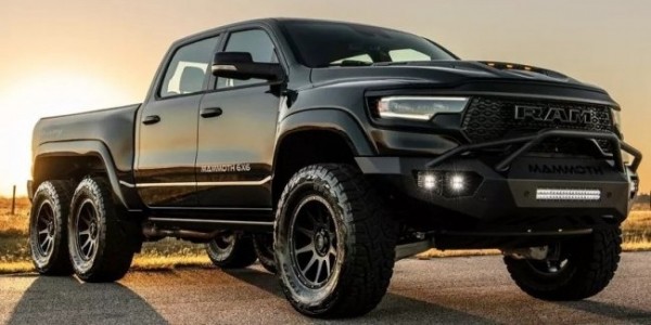 Показано 1026-сильний шестиколісний Mammoth 1000 6x6 TRX