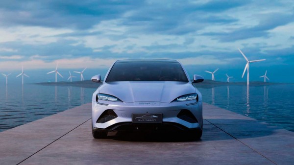 Китайская компания BYD решила отказаться от выпуска автомобилей на горючих видах топлива