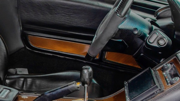 На продажу выставили реплику Lamborghini, построенную на базе культовой Honda