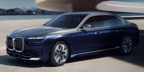 У нової BMW 7 серії з*явилася перша спецверсія