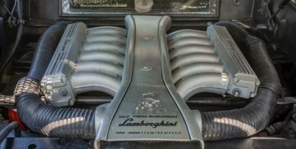 Фанат Lamborghini перетворив Honda на копію Diablo GT