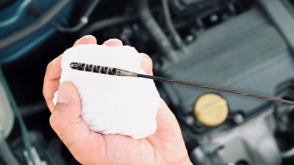 Пять мифов про уровень масла в двигателе