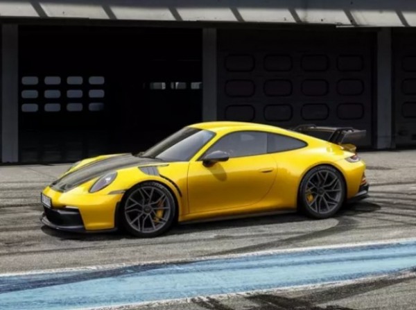 TechArt додав вуглепластику новому Porsche 911 GT3