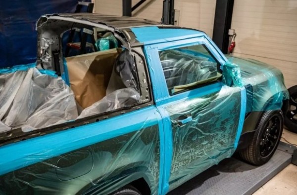 Показано кабріолет на базі нового Land Rover Defender