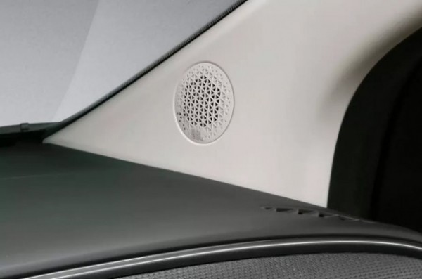 Італійський оперний тенор створив особливий Fiat 500