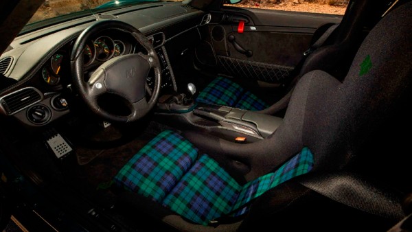 На продажу выставили редчайший суперкар RUF RT12 R