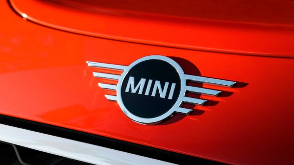 Компания MINI заменит сразу две модели компактный электрическим кроссовером Компания MINI заменит сразу две модели компактный электрическим кроссовером