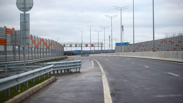 В Подмосковье отремонтируют более 1 тыс. км автомобильных дорог
В Подмосковье отремонтируют более 1 тыс. км автомобильных дорог