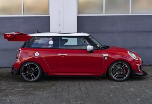 Хетчбек MINI JCW підготували до перегонів