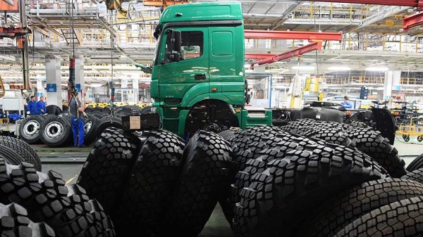 &laquo;Ростех&raquo; ведет переговоры с Daimler AG о покупке его доли в КамАЗе
