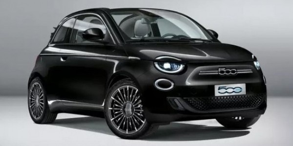 Італійський оперний тенор створив особливий Fiat 500