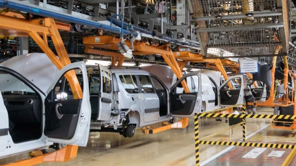 АвтоВАЗ приостановил производство в связи с корпоративным отпуском
