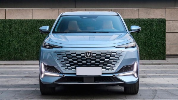 Changan пришлось перенести старт продаж кроссовера Changan Uni-K в РФ из-за проблем с логистикой