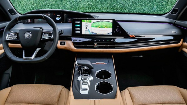 Changan пришлось перенести старт продаж кроссовера Changan Uni-K в РФ из-за проблем с логистикой