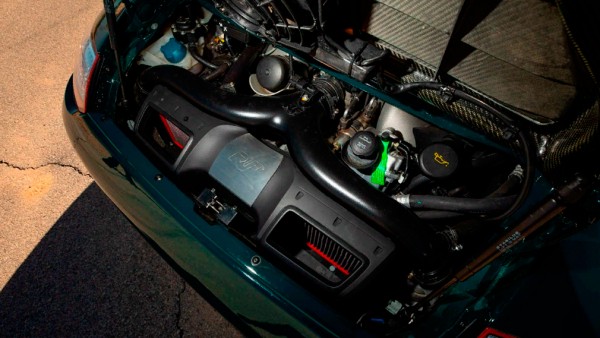 На продажу выставили редчайший суперкар RUF RT12 R