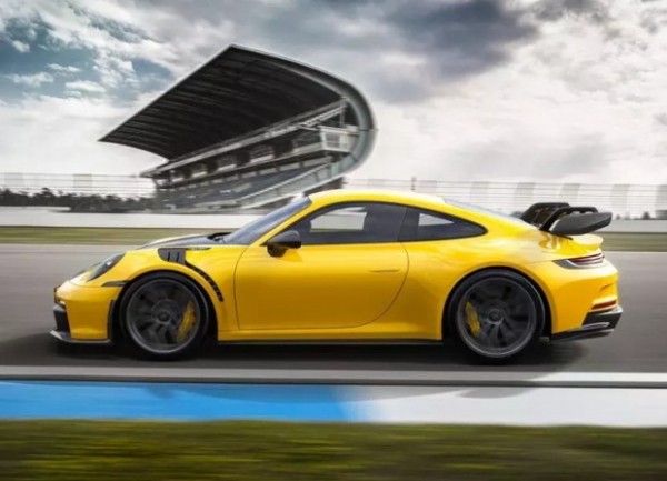 TechArt додав вуглепластику новому Porsche 911 GT3