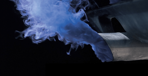 Двигатель дымит сизым дымом, в чем может быть причина? Двигатель дымит сизым дымом, в чем может быть причина?