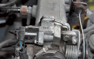 Двигатель неровно работает на холостых оборотах: возможные причины