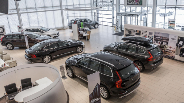 Автомобильный рынок в России достиг дна в марте 2022 года