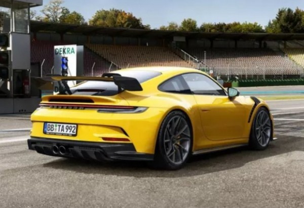 TechArt додав вуглепластику новому Porsche 911 GT3