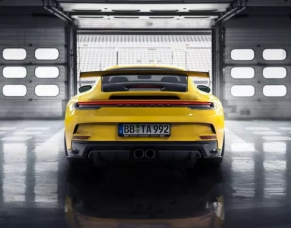 TechArt додав вуглепластику новому Porsche 911 GT3