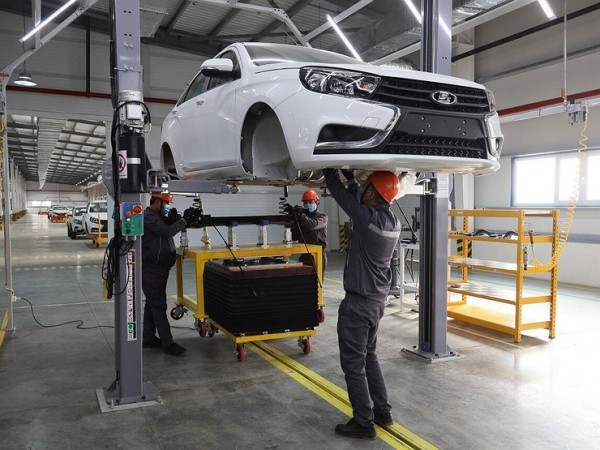 Как Узбекистан поможет спасти от санкций российский автопром
