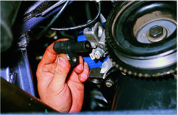 Признаки неисправности датчика положения коленвала