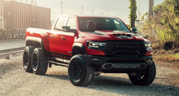 В Интернете показали шестиколесный Ram 1500 TRX от тюнеров Hennessey