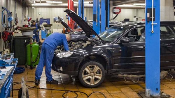 Автоэксперт дал советы по замене моторного масла
