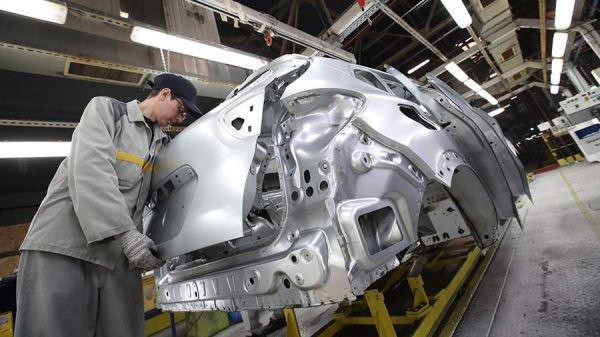 Собянин рассказал о возобновлении выпуска &laquo;Москвичей&raquo; на заводе &laquo;Рено&raquo;
