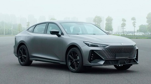 Changan выпустит гибридный лифтбек Uni-V с расходом 1,6 литра на 100 километров