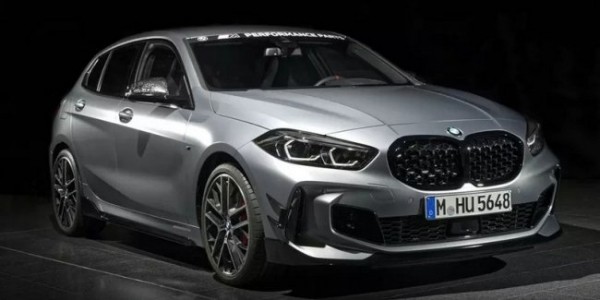 BMW показала карбоновий тюнінг для зарядженого хетчбека M135i