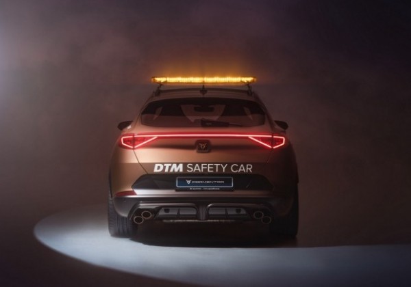 Cupra Formentor VZ5 перетворили на пейс-кар DTM