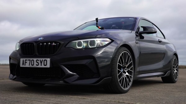 Два купе BMW 2 Series сразились в заезде на четверть мили