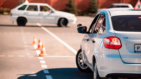 Аналитики заявили, что россияне стали вдвое реже сдавать на права с первого раза
