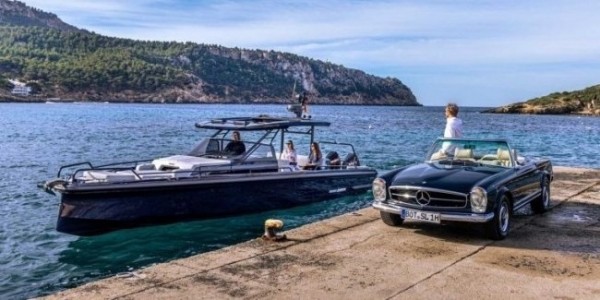 Нова модель від Brabus з двома моторами та ліжком