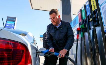 Фокусы с бензином: &laquo;Волга&raquo; старая выдержит всё, машины нового времени&nbsp;&mdash; не факт