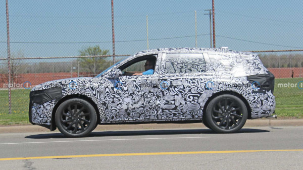 Компания Ford тестирует новый кроссовер Fusion Active