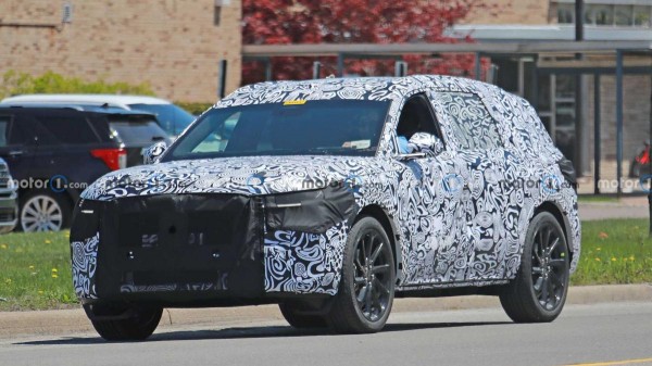 Компания Ford тестирует новый кроссовер Fusion Active