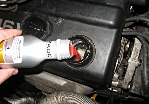 Кондиционеры и ревитализанты металла для двигателя: стоит ли их использовать и чего ожидать