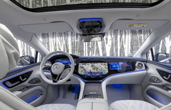 Названы лучшие автомобильные интерьеры 2022 года