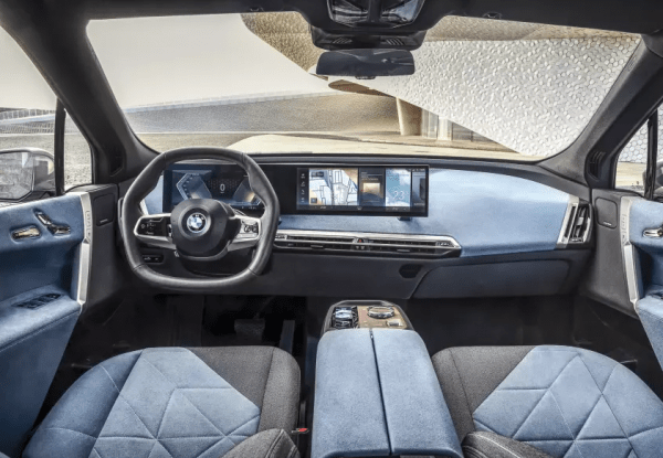 Названы лучшие автомобильные интерьеры 2022 года