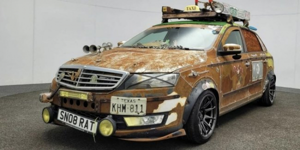 Skoda Rapid перетворили на іржавого монстра