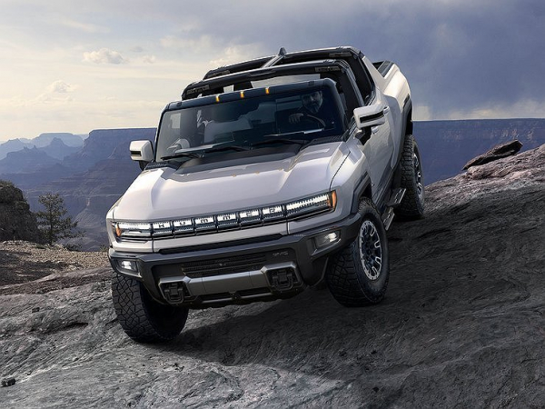 3 невероятно крутых внедорожника, прибывших в Россию по параллельному импорту